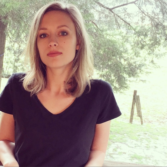 Meet your Posher, Ashley - Picture 1 of 1